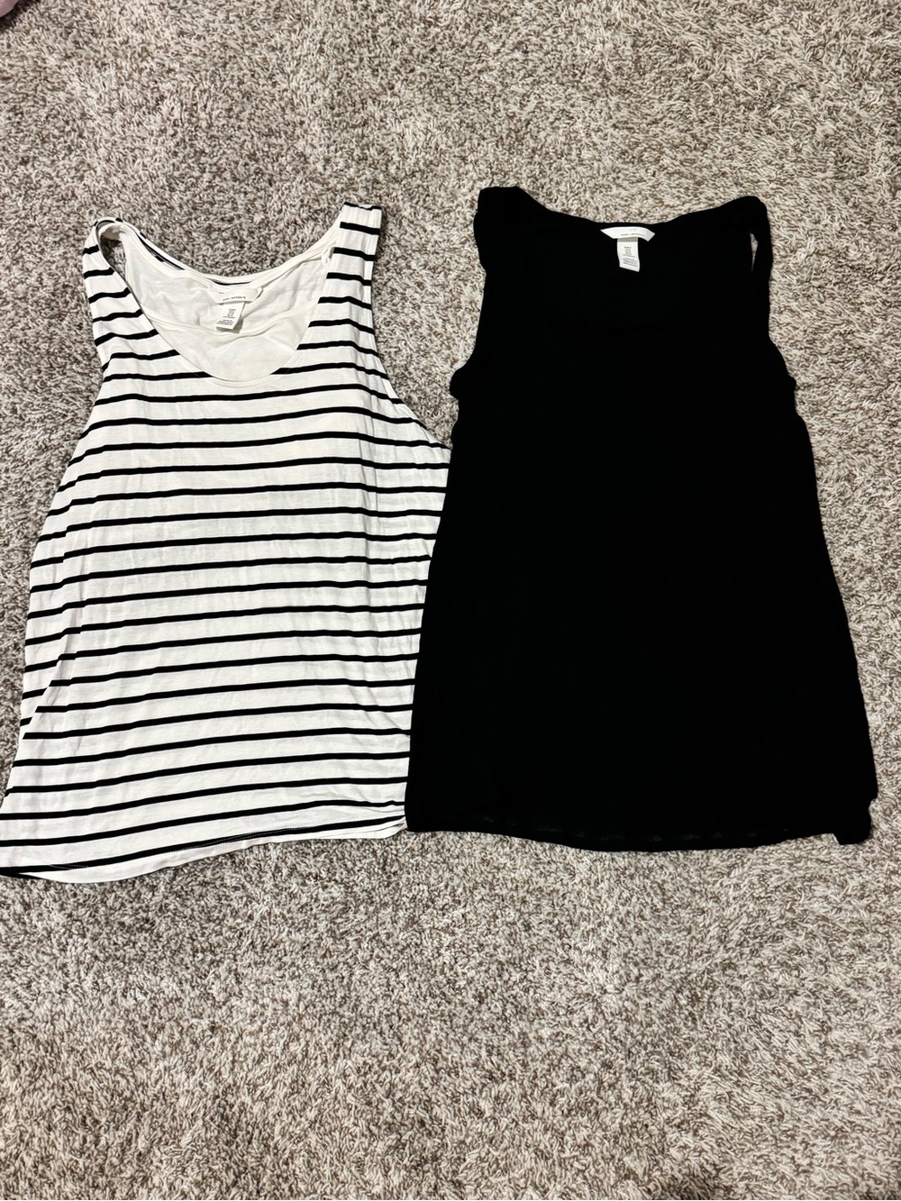H&M Mom Maternity Tank Set